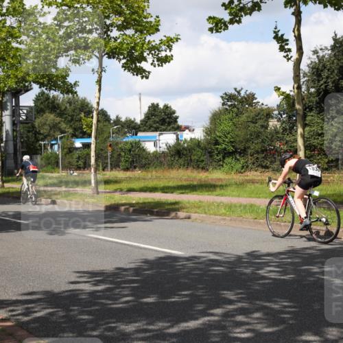 10.08.2025 - GEWOBA Citytriathlon Bremen Yannick Fuchs http://msf.ph/oto/8573333 10.08.2025 13:03:17 Radfahren 633, 651, 668, 693, 727, 748, 898, 945, 954 meine-sportfotos.de