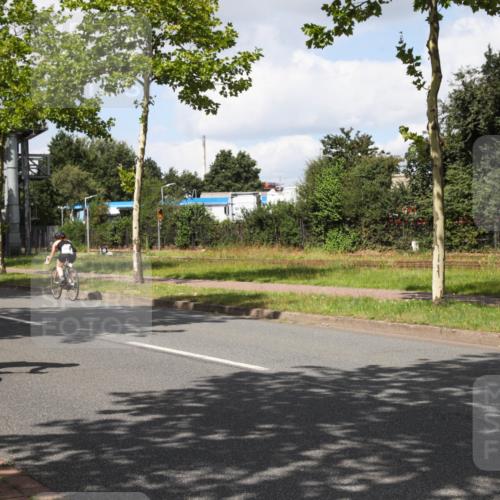 10.08.2025 - GEWOBA Citytriathlon Bremen Yannick Fuchs http://msf.ph/oto/8573337 10.08.2025 13:03:19 Radfahren 633, 651, 668, 693, 727, 748, 898, 945, 954 meine-sportfotos.de