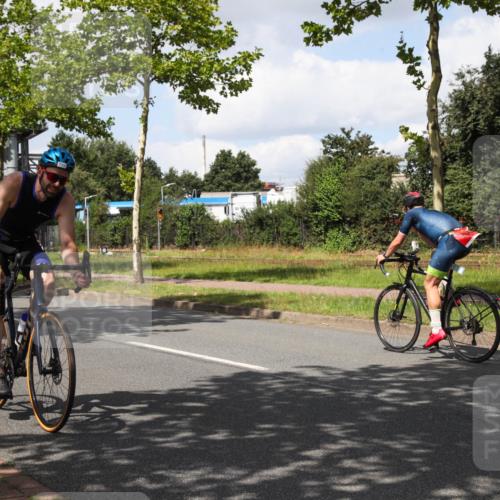 10.08.2025 - GEWOBA Citytriathlon Bremen Yannick Fuchs http://msf.ph/oto/8573338 10.08.2025 13:03:19 Radfahren 633, 651, 668, 693, 727, 748, 898, 945, 954 meine-sportfotos.de