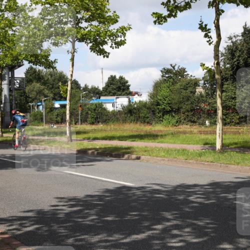 10.08.2025 - GEWOBA Citytriathlon Bremen Yannick Fuchs http://msf.ph/oto/8573340 10.08.2025 13:03:21 Radfahren 633, 651, 727, 748, 898, 954 meine-sportfotos.de