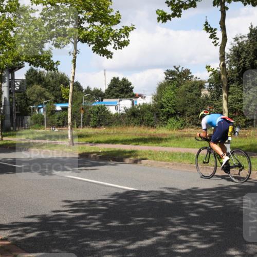 10.08.2025 - GEWOBA Citytriathlon Bremen Yannick Fuchs http://msf.ph/oto/8573367 10.08.2025 13:03:37 Radfahren 753, 812, 823, 925 meine-sportfotos.de