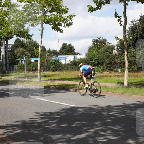 10.08.2025 - GEWOBA Citytriathlon Bremen Yannick Fuchs http://msf.ph/oto/8573368 10.08.2025 13:03:37 Radfahren 753, 812, 823, 925 meine-sportfotos.de