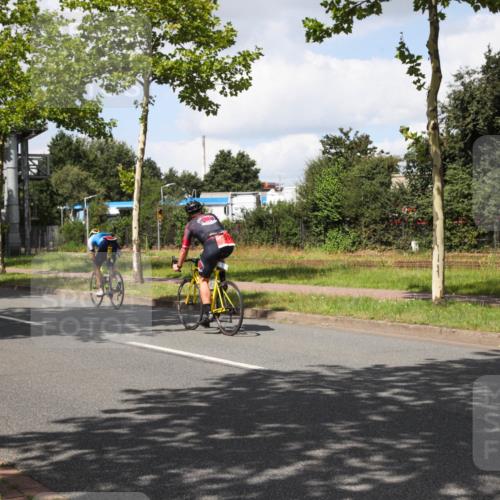 10.08.2025 - GEWOBA Citytriathlon Bremen Yannick Fuchs http://msf.ph/oto/8573371 10.08.2025 13:03:38 Radfahren 753, 812, 823, 925 meine-sportfotos.de