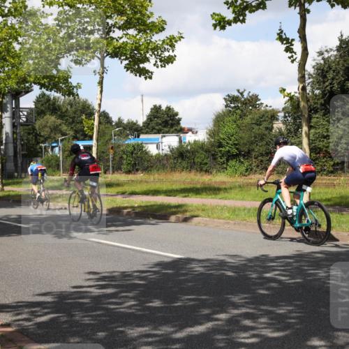 10.08.2025 - GEWOBA Citytriathlon Bremen Yannick Fuchs http://msf.ph/oto/8573372 10.08.2025 13:03:38 Radfahren 753, 812, 823, 925 meine-sportfotos.de