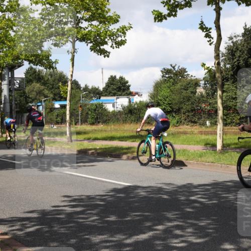10.08.2025 - GEWOBA Citytriathlon Bremen Yannick Fuchs http://msf.ph/oto/8573373 10.08.2025 13:03:38 Radfahren 753, 812, 823, 925 meine-sportfotos.de