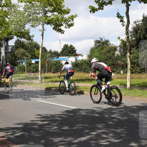 10.08.2025 - GEWOBA Citytriathlon Bremen Yannick Fuchs http://msf.ph/oto/8573374 10.08.2025 13:03:39 Radfahren 753, 812, 823, 908, 925, 1007 meine-sportfotos.de