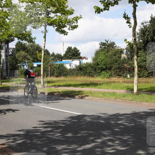 10.08.2025 - GEWOBA Citytriathlon Bremen Yannick Fuchs http://msf.ph/oto/8573376 10.08.2025 13:03:39 Radfahren 753, 812, 823, 908, 925, 1007 meine-sportfotos.de