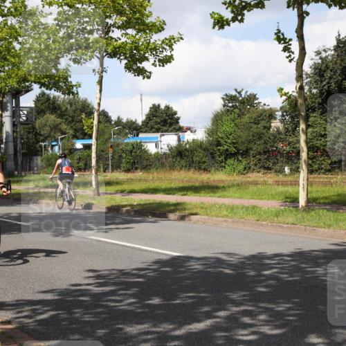 10.08.2025 - GEWOBA Citytriathlon Bremen Yannick Fuchs http://msf.ph/oto/8573385 10.08.2025 13:03:42 Radfahren 676, 753, 812, 823, 908, 925, 1007 meine-sportfotos.de