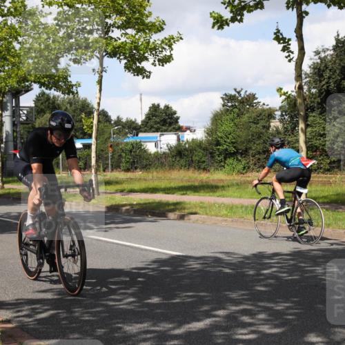 10.08.2025 - GEWOBA Citytriathlon Bremen Yannick Fuchs http://msf.ph/oto/8573386 10.08.2025 13:03:42 Radfahren 676, 753, 812, 823, 908, 925, 1007 meine-sportfotos.de