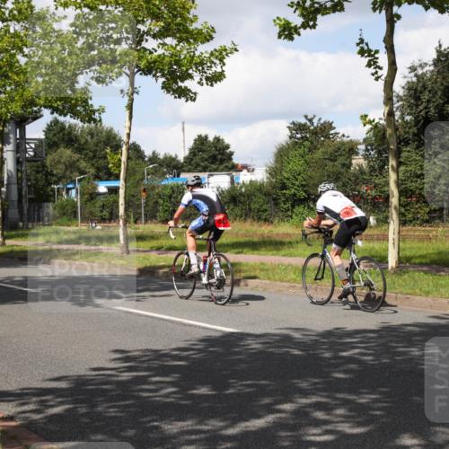 10.08.2025 - GEWOBA Citytriathlon Bremen Yannick Fuchs http://msf.ph/oto/8573392 10.08.2025 13:03:44 Radfahren 676, 753, 812, 823, 908, 925, 965, 1007 meine-sportfotos.de