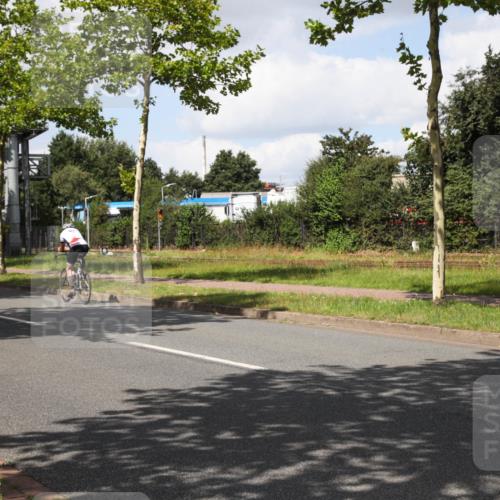10.08.2025 - GEWOBA Citytriathlon Bremen Yannick Fuchs http://msf.ph/oto/8573396 10.08.2025 13:03:46 Radfahren 574, 676, 753, 812, 823, 908, 925, 965, 1007 meine-sportfotos.de