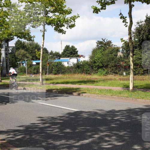 10.08.2025 - GEWOBA Citytriathlon Bremen Yannick Fuchs http://msf.ph/oto/8573397 10.08.2025 13:03:46 Radfahren 574, 676, 753, 812, 823, 908, 925, 965, 1007 meine-sportfotos.de