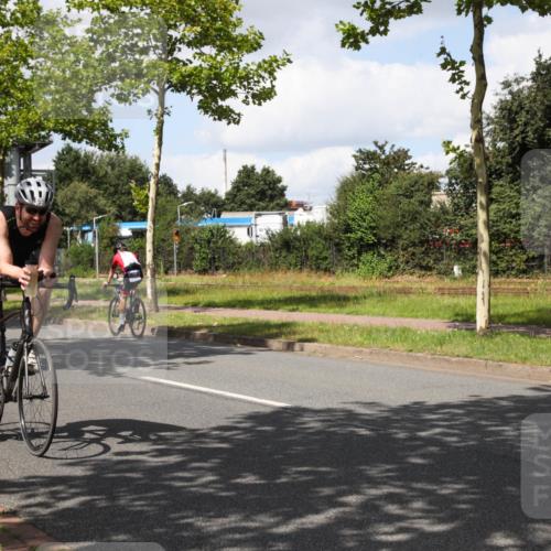 10.08.2025 - GEWOBA Citytriathlon Bremen Yannick Fuchs http://msf.ph/oto/8573403 10.08.2025 13:03:47 Radfahren 574, 676, 685, 753, 812, 823, 908, 925, 965, 1007 meine-sportfotos.de