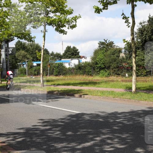 10.08.2025 - GEWOBA Citytriathlon Bremen Yannick Fuchs http://msf.ph/oto/8573405 10.08.2025 13:03:48 Radfahren 574, 676, 685, 753, 812, 823, 908, 925, 965, 1007 meine-sportfotos.de