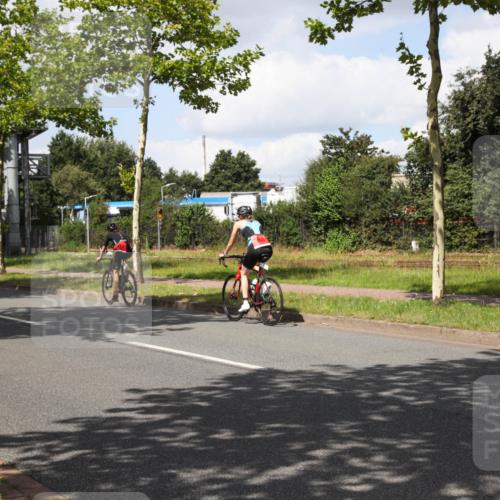 10.08.2025 - GEWOBA Citytriathlon Bremen Yannick Fuchs http://msf.ph/oto/8573416 10.08.2025 13:03:51 Radfahren 574, 676, 685, 753, 812, 823, 908, 965, 1007 meine-sportfotos.de