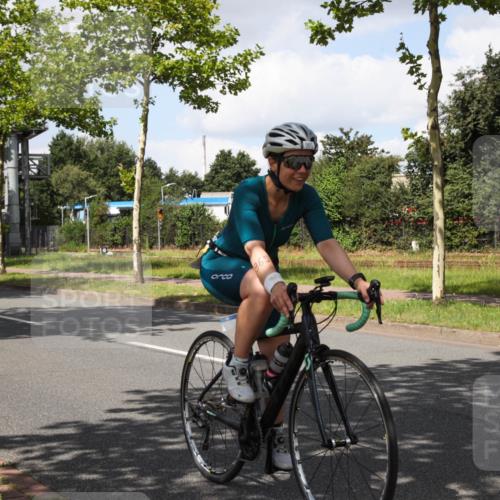10.08.2025 - GEWOBA Citytriathlon Bremen Yannick Fuchs http://msf.ph/oto/8573440 10.08.2025 13:03:58 Radfahren 574, 576, 605, 625, 676, 685, 697, 753, 786, 812, 908, 963, 965, 1007 meine-sportfotos.de
