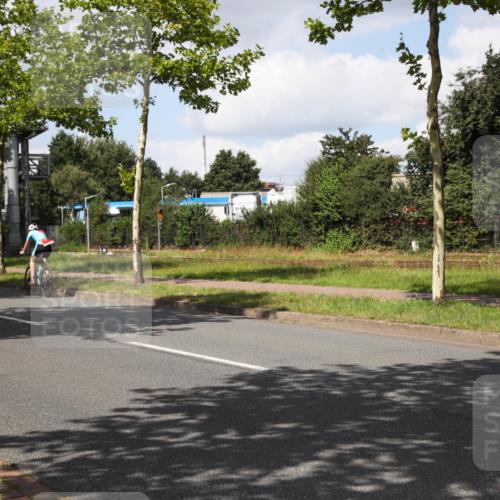 10.08.2025 - GEWOBA Citytriathlon Bremen Yannick Fuchs http://msf.ph/oto/8573456 10.08.2025 13:04:03 Radfahren 574, 576, 605, 625, 640, 676, 685, 697, 760, 769, 786, 908, 946, 963, 965, 1007, 1013, 1036 meine-sportfotos.de