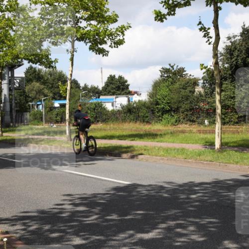 10.08.2025 - GEWOBA Citytriathlon Bremen Yannick Fuchs http://msf.ph/oto/8573471 10.08.2025 13:04:08 Radfahren 574, 576, 605, 625, 640, 685, 697, 760, 769, 786, 946, 960, 963, 965, 1013, 1036 meine-sportfotos.de