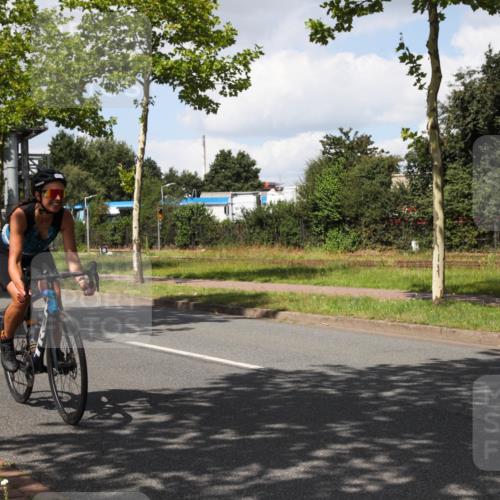 10.08.2025 - GEWOBA Citytriathlon Bremen Yannick Fuchs http://msf.ph/oto/8573475 10.08.2025 13:04:09 Radfahren 574, 576, 605, 625, 640, 685, 697, 760, 769, 786, 946, 960, 963, 965, 1013, 1036 meine-sportfotos.de