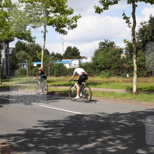 10.08.2025 - GEWOBA Citytriathlon Bremen Yannick Fuchs http://msf.ph/oto/8573508 10.08.2025 13:04:18 Radfahren 605, 625, 640, 674, 697, 760, 769, 786, 799, 946, 960, 963, 1013, 1036 meine-sportfotos.de