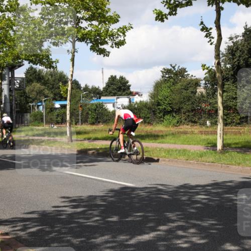 10.08.2025 - GEWOBA Citytriathlon Bremen Yannick Fuchs http://msf.ph/oto/8573513 10.08.2025 13:04:19 Radfahren 605, 625, 640, 674, 697, 760, 769, 786, 799, 875, 946, 960, 963, 1013, 1036 meine-sportfotos.de