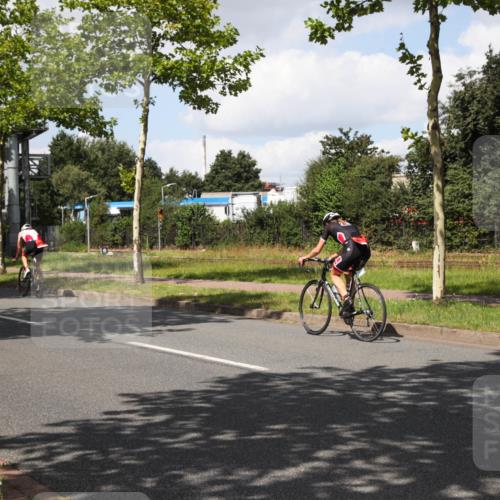 10.08.2025 - GEWOBA Citytriathlon Bremen Yannick Fuchs http://msf.ph/oto/8573517 10.08.2025 13:04:20 Radfahren 625, 640, 674, 697, 751, 760, 769, 786, 799, 875, 946, 960, 963, 1013, 1036 meine-sportfotos.de