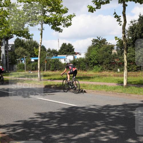 10.08.2025 - GEWOBA Citytriathlon Bremen Yannick Fuchs http://msf.ph/oto/8573518 10.08.2025 13:04:21 Radfahren 640, 674, 697, 751, 760, 769, 786, 799, 875, 946, 960, 963, 1013, 1036 meine-sportfotos.de