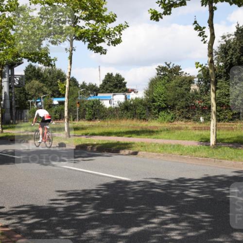 10.08.2025 - GEWOBA Citytriathlon Bremen Yannick Fuchs http://msf.ph/oto/8573563 10.08.2025 13:04:35 Radfahren 583, 674, 675, 751, 799, 808, 875, 909, 930, 939 meine-sportfotos.de