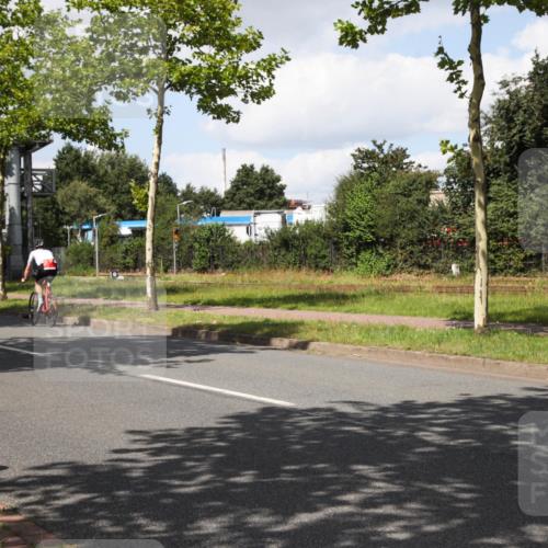 10.08.2025 - GEWOBA Citytriathlon Bremen Yannick Fuchs http://msf.ph/oto/8573564 10.08.2025 13:04:36 Radfahren 583, 674, 675, 751, 799, 808, 875, 909, 930, 939 meine-sportfotos.de