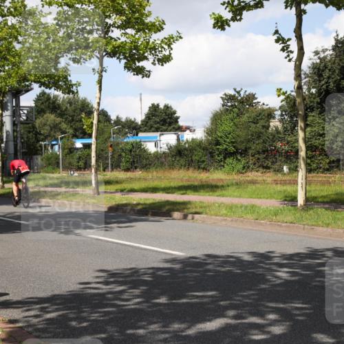 10.08.2025 - GEWOBA Citytriathlon Bremen Yannick Fuchs http://msf.ph/oto/8573574 10.08.2025 13:04:43 Radfahren 583, 629, 675, 751, 808, 875, 909, 930, 939, 951 meine-sportfotos.de