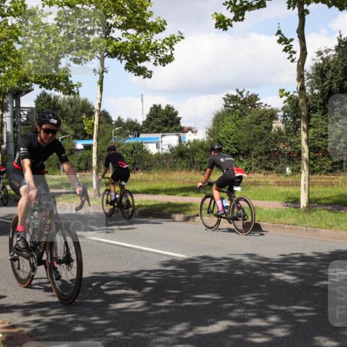 10.08.2025 - GEWOBA Citytriathlon Bremen Yannick Fuchs http://msf.ph/oto/8573577 10.08.2025 13:04:46 Radfahren 583, 629, 675, 808, 909, 929, 930, 939, 951 meine-sportfotos.de