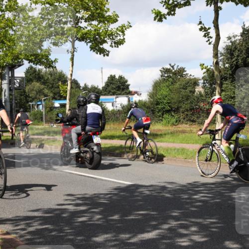 10.08.2025 - GEWOBA Citytriathlon Bremen Yannick Fuchs http://msf.ph/oto/8573591 10.08.2025 13:05:01 Radfahren 590, 629, 645, 745, 884, 916, 929, 951, 1010 meine-sportfotos.de