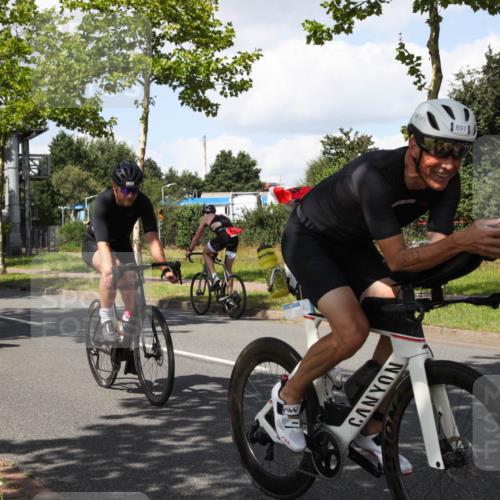 10.08.2025 - GEWOBA Citytriathlon Bremen Yannick Fuchs http://msf.ph/oto/8573618 10.08.2025 13:05:37 Radfahren 615, 616, 627, 659, 746, 809, 876, 897, 943 meine-sportfotos.de