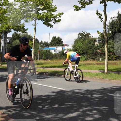 10.08.2025 - GEWOBA Citytriathlon Bremen Yannick Fuchs http://msf.ph/oto/8573620 10.08.2025 13:05:38 Radfahren 615, 616, 627, 659, 746, 809, 876, 897, 943 meine-sportfotos.de