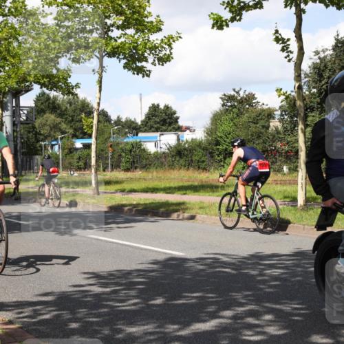 10.08.2025 - GEWOBA Citytriathlon Bremen Yannick Fuchs http://msf.ph/oto/8573628 10.08.2025 13:05:46 Radfahren 573, 615, 616, 627, 630, 746, 767, 793, 809, 857, 876, 897, 981 meine-sportfotos.de