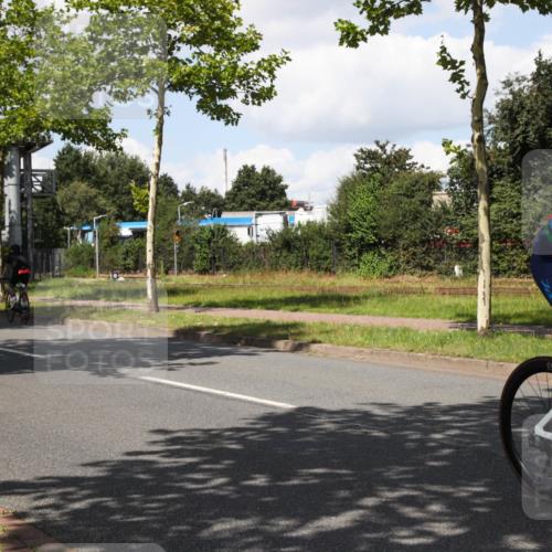 10.08.2025 - GEWOBA Citytriathlon Bremen Yannick Fuchs http://msf.ph/oto/8573667 10.08.2025 13:06:27 Radfahren 621, 655, 788, 840, 856, 927, 1026 meine-sportfotos.de