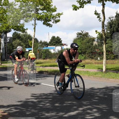 10.08.2025 - GEWOBA Citytriathlon Bremen Yannick Fuchs http://msf.ph/oto/8573706 10.08.2025 13:07:09 Radfahren 649, 717, 724, 806, 820, 888, 903 meine-sportfotos.de