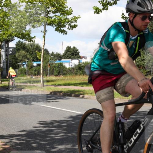 10.08.2025 - GEWOBA Citytriathlon Bremen Yannick Fuchs http://msf.ph/oto/8573709 10.08.2025 13:07:10 Radfahren 649, 656, 717, 724, 806, 820, 888, 903 meine-sportfotos.de