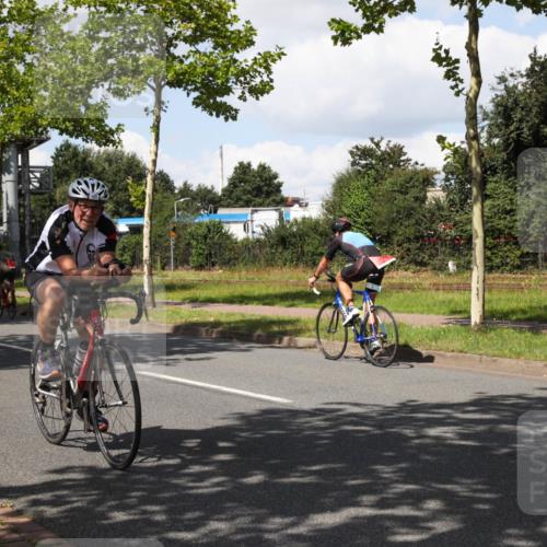 10.08.2025 - GEWOBA Citytriathlon Bremen Yannick Fuchs http://msf.ph/oto/8573714 10.08.2025 13:07:14 Radfahren 649, 656, 717, 724, 806, 820, 888, 903, 950 meine-sportfotos.de