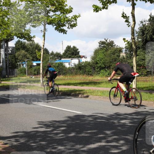 10.08.2025 - GEWOBA Citytriathlon Bremen Yannick Fuchs http://msf.ph/oto/8573716 10.08.2025 13:07:15 Radfahren 649, 656, 717, 724, 806, 820, 888, 903, 950 meine-sportfotos.de