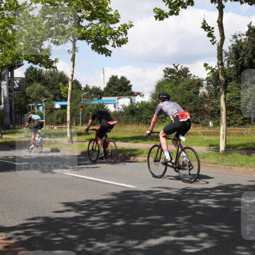 10.08.2025 - GEWOBA Citytriathlon Bremen Yannick Fuchs http://msf.ph/oto/8573718 10.08.2025 13:07:15 Radfahren 649, 656, 717, 724, 806, 820, 888, 903, 950 meine-sportfotos.de