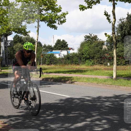10.08.2025 - GEWOBA Citytriathlon Bremen Yannick Fuchs http://msf.ph/oto/8573722 10.08.2025 13:07:18 Radfahren 649, 656, 717, 724, 806, 820, 873, 888, 903, 950, 959 meine-sportfotos.de