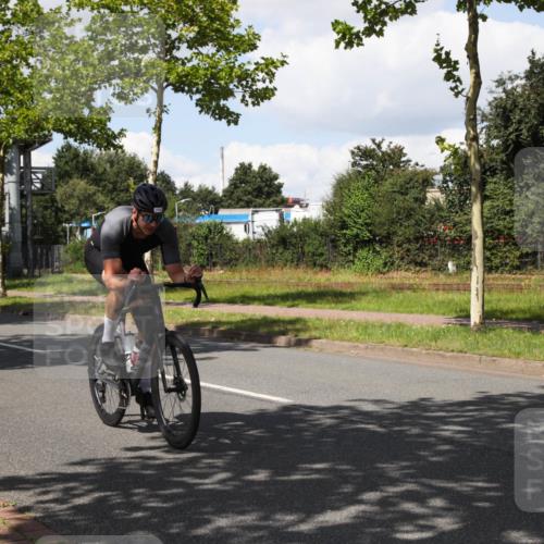 10.08.2025 - GEWOBA Citytriathlon Bremen Yannick Fuchs http://msf.ph/oto/8573741 10.08.2025 13:07:56 Radfahren 578, 626, 643, 689, 774, 838, 852, 941 meine-sportfotos.de