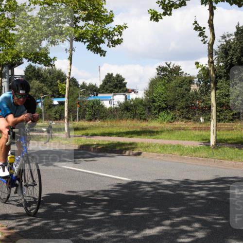 10.08.2025 - GEWOBA Citytriathlon Bremen Yannick Fuchs http://msf.ph/oto/8573748 10.08.2025 13:08:05 Radfahren 578, 626, 643, 666, 687, 689, 774, 792, 838, 852 meine-sportfotos.de