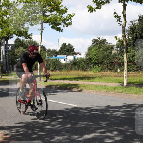 10.08.2025 - GEWOBA Citytriathlon Bremen Yannick Fuchs http://msf.ph/oto/8573750 10.08.2025 13:08:08 Radfahren 626, 643, 666, 687, 689, 774, 792, 838, 852 meine-sportfotos.de