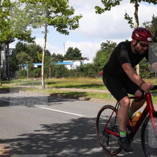 10.08.2025 - GEWOBA Citytriathlon Bremen Yannick Fuchs http://msf.ph/oto/8573751 10.08.2025 13:08:08 Radfahren 626, 643, 666, 687, 689, 774, 792, 838, 852 meine-sportfotos.de