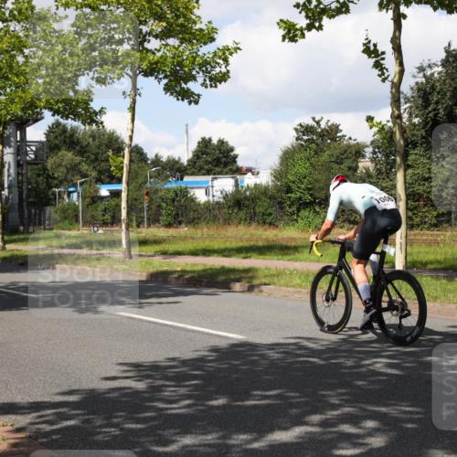 10.08.2025 - GEWOBA Citytriathlon Bremen Yannick Fuchs http://msf.ph/oto/8573770 10.08.2025 13:08:31 Radfahren 551, 552, 692, 702, 768, 824, 836, 855, 859, 968, 980 meine-sportfotos.de
