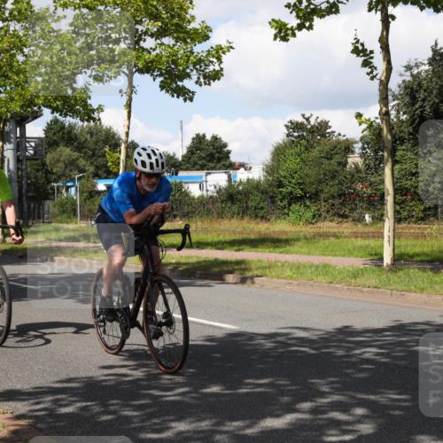 10.08.2025 - GEWOBA Citytriathlon Bremen Yannick Fuchs http://msf.ph/oto/8573773 10.08.2025 13:08:33 Radfahren 551, 552, 692, 702, 768, 824, 836, 855, 859, 968, 980 meine-sportfotos.de
