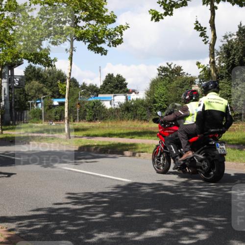 10.08.2025 - GEWOBA Citytriathlon Bremen Yannick Fuchs http://msf.ph/oto/8573778 10.08.2025 13:08:37 Radfahren 551, 552, 692, 702, 768, 824, 836, 855, 859, 968, 980, 1016 meine-sportfotos.de