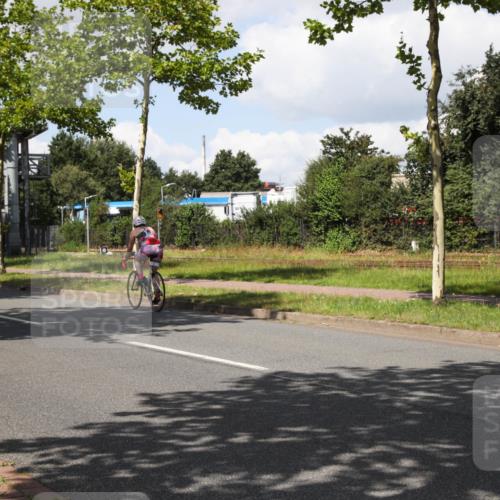 10.08.2025 - GEWOBA Citytriathlon Bremen Yannick Fuchs http://msf.ph/oto/8573786 10.08.2025 13:08:41 Radfahren 551, 552, 692, 702, 768, 824, 855, 859, 912, 968, 1016 meine-sportfotos.de